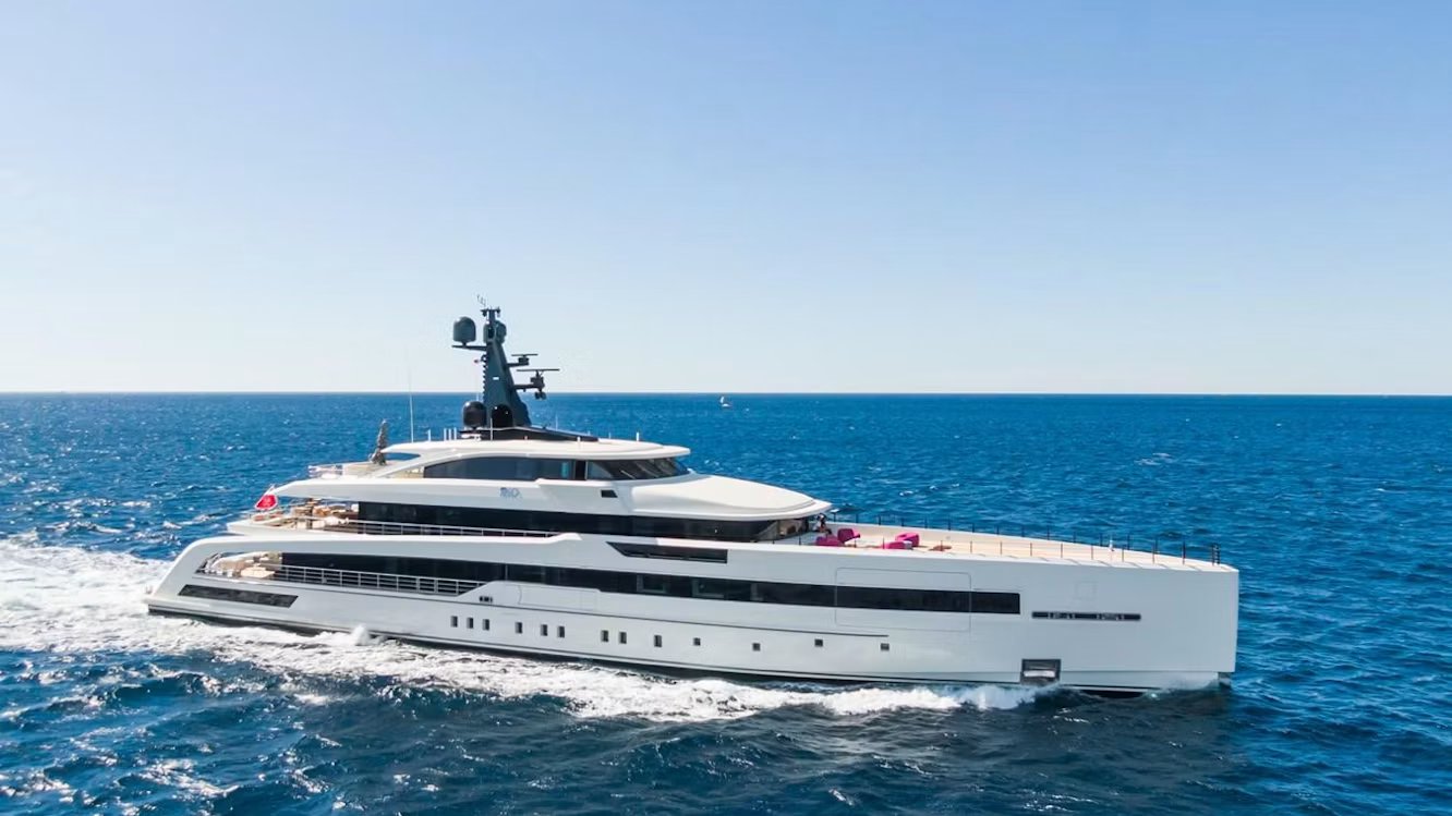 RIO yacht detail photo