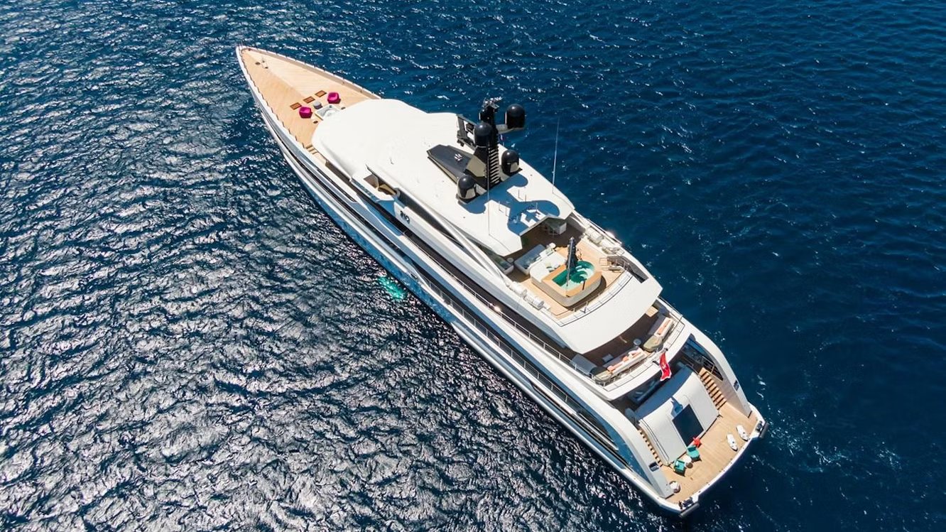 RIO yacht detail photo