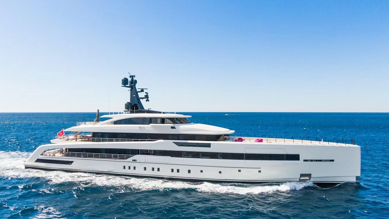 RIO yacht detail photo