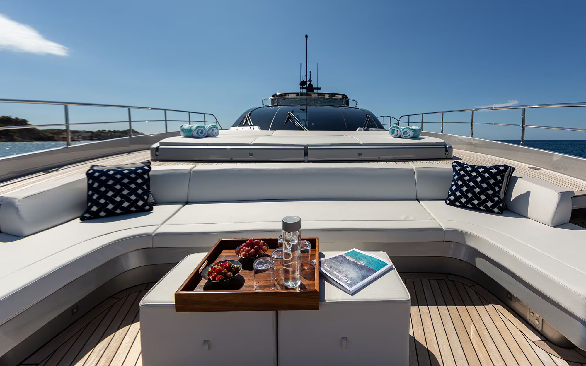 LEMON NOT LIME yacht detail photo