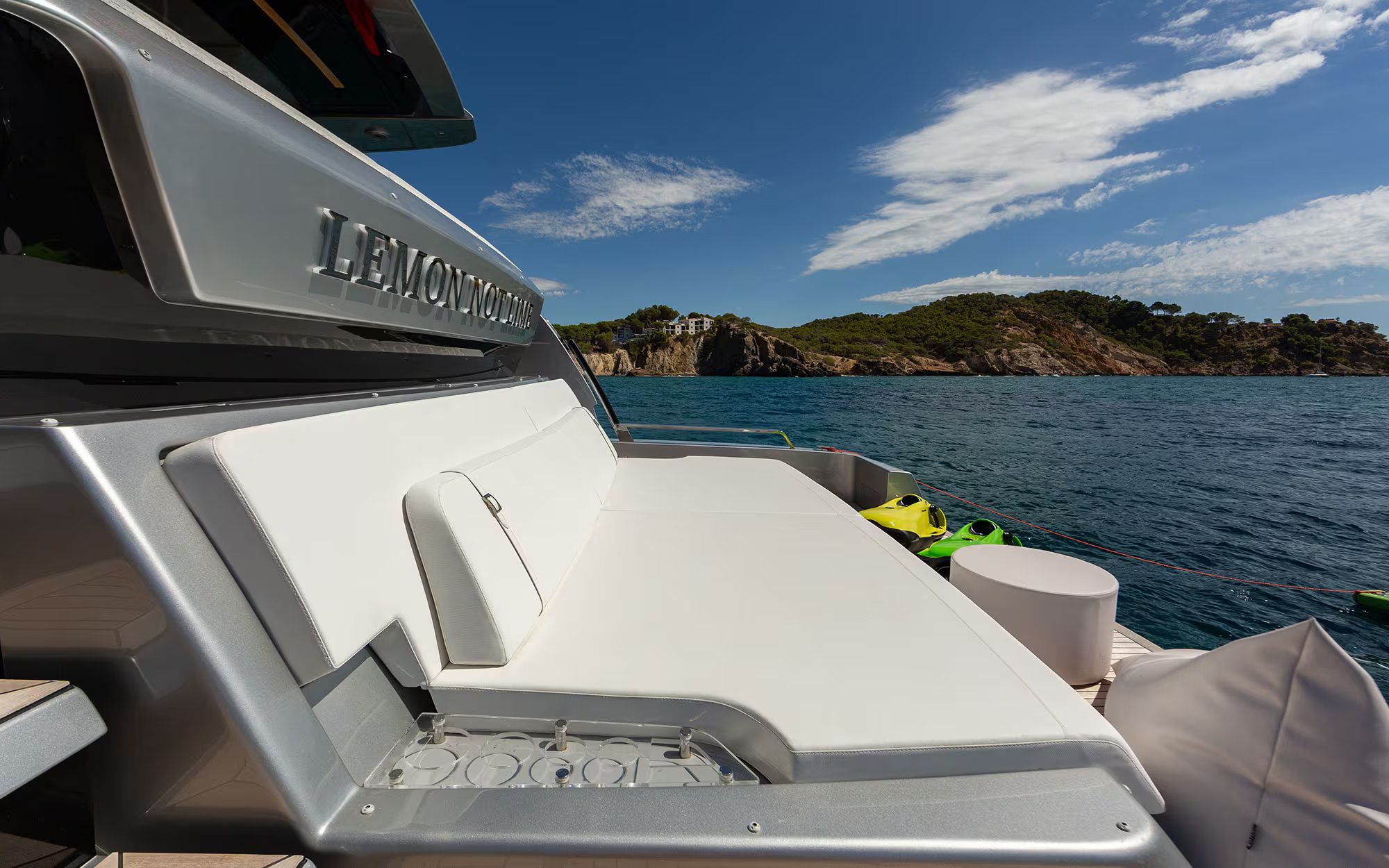 LEMON NOT LIME yacht detail photo