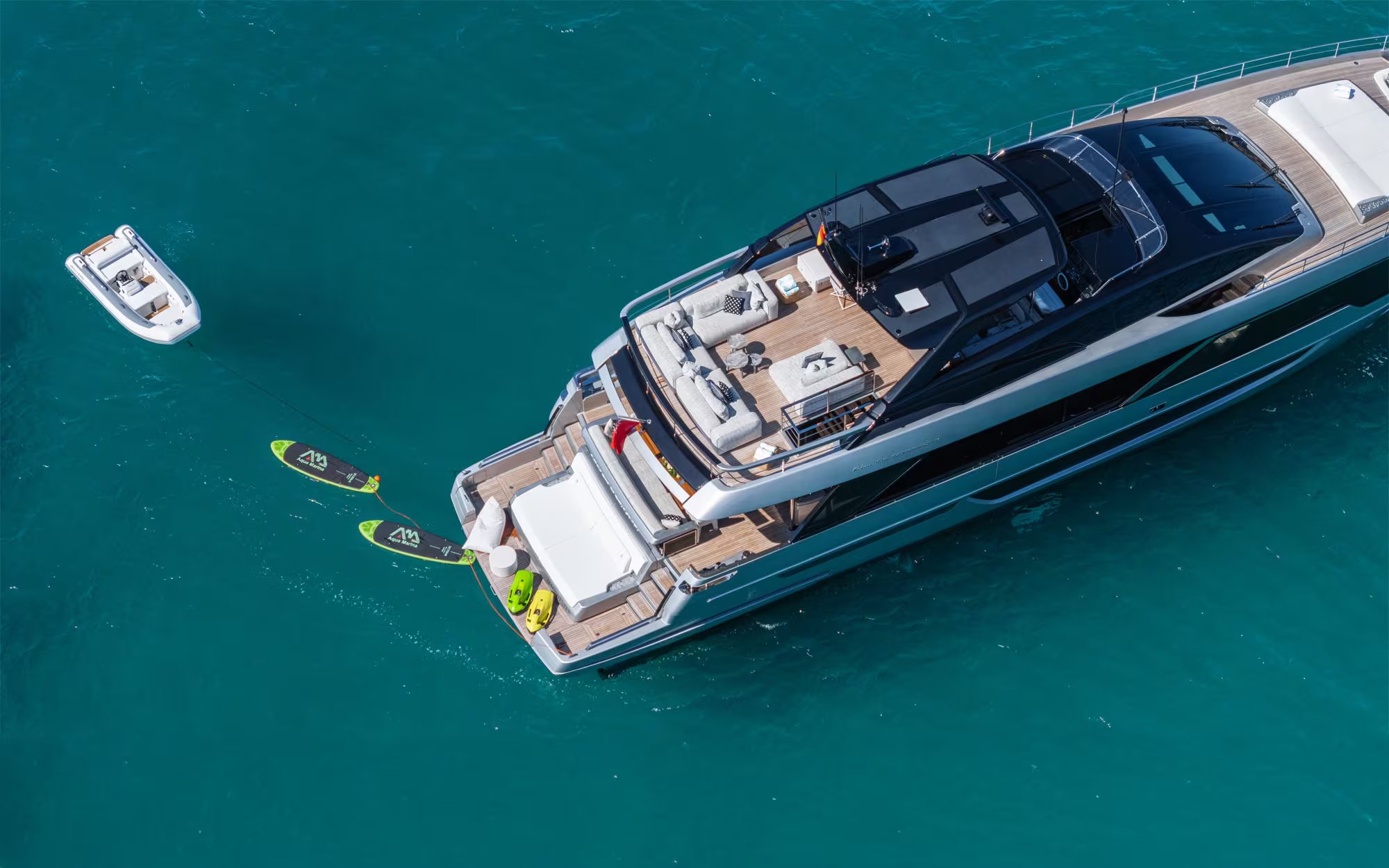 LEMON NOT LIME yacht detail photo