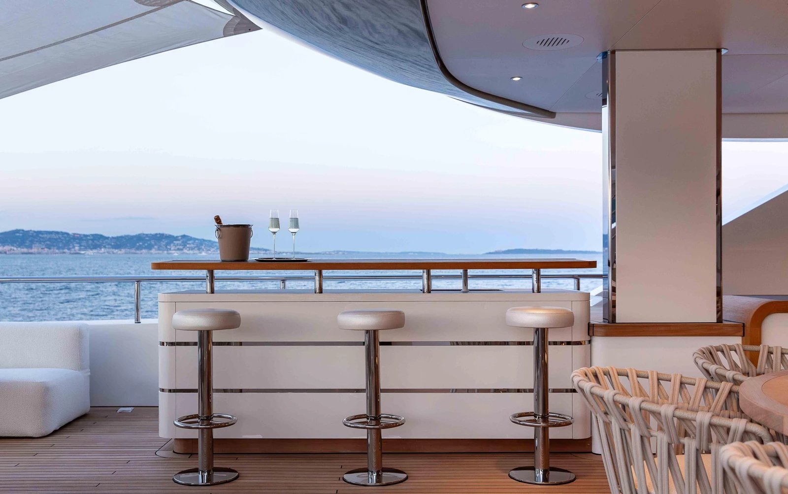 LADY A yacht detail photo