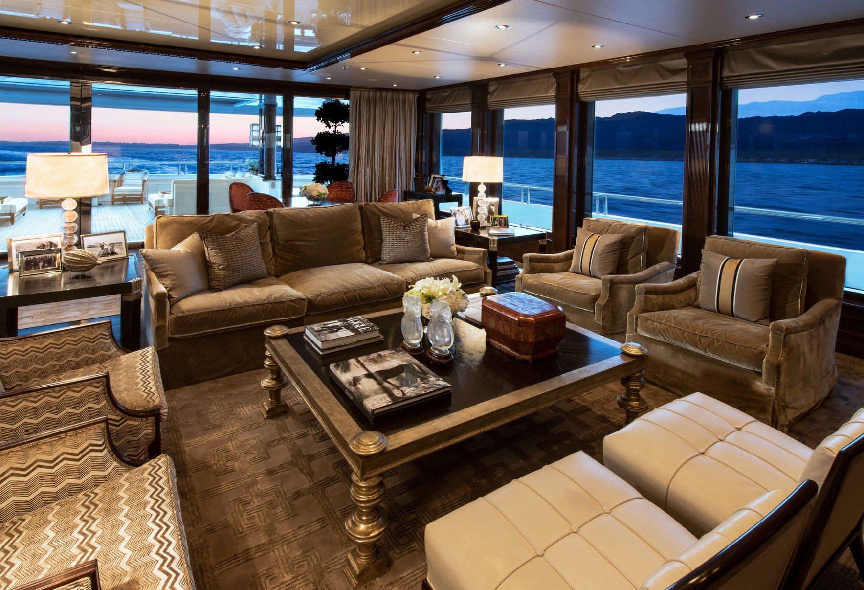 INVICTUS yacht detail photo