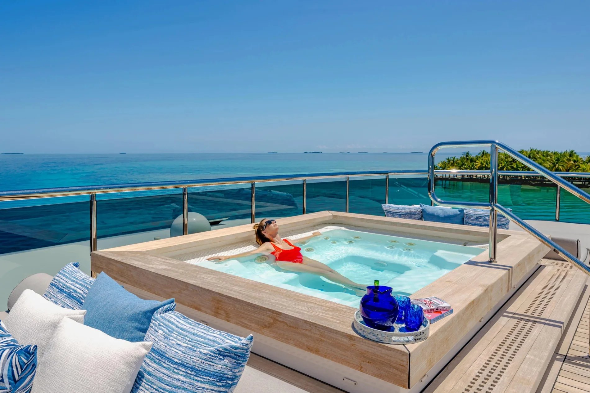 PLANET NINE yacht detail photo