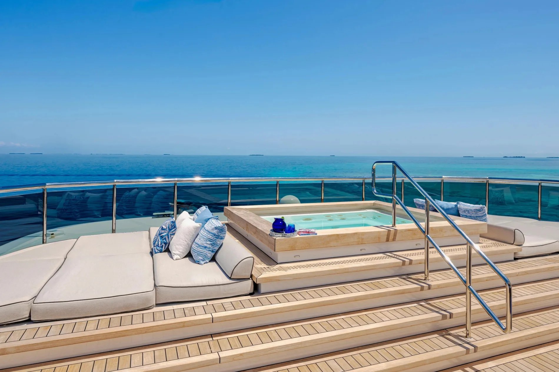 PLANET NINE yacht detail photo