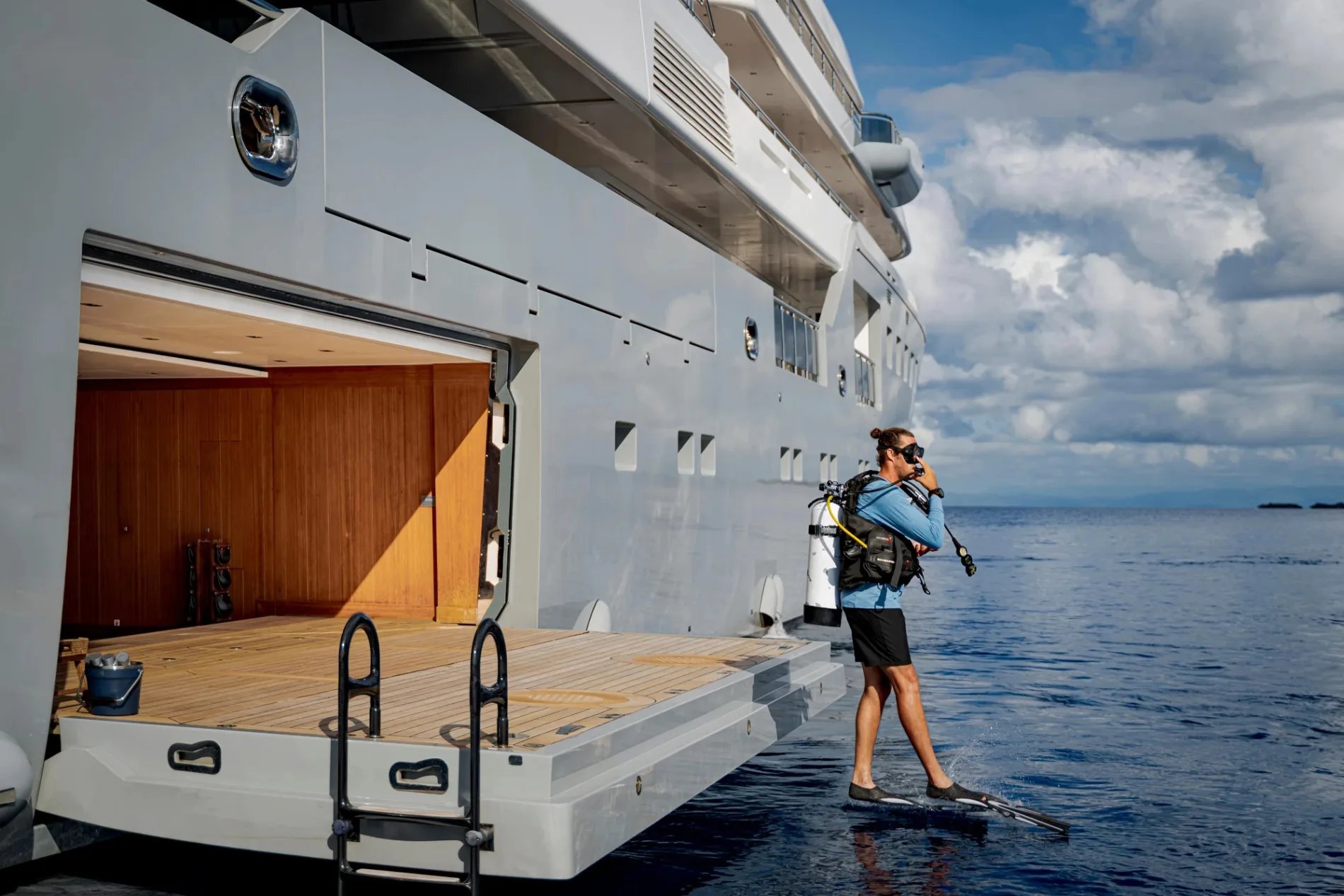 PLANET NINE yacht detail photo