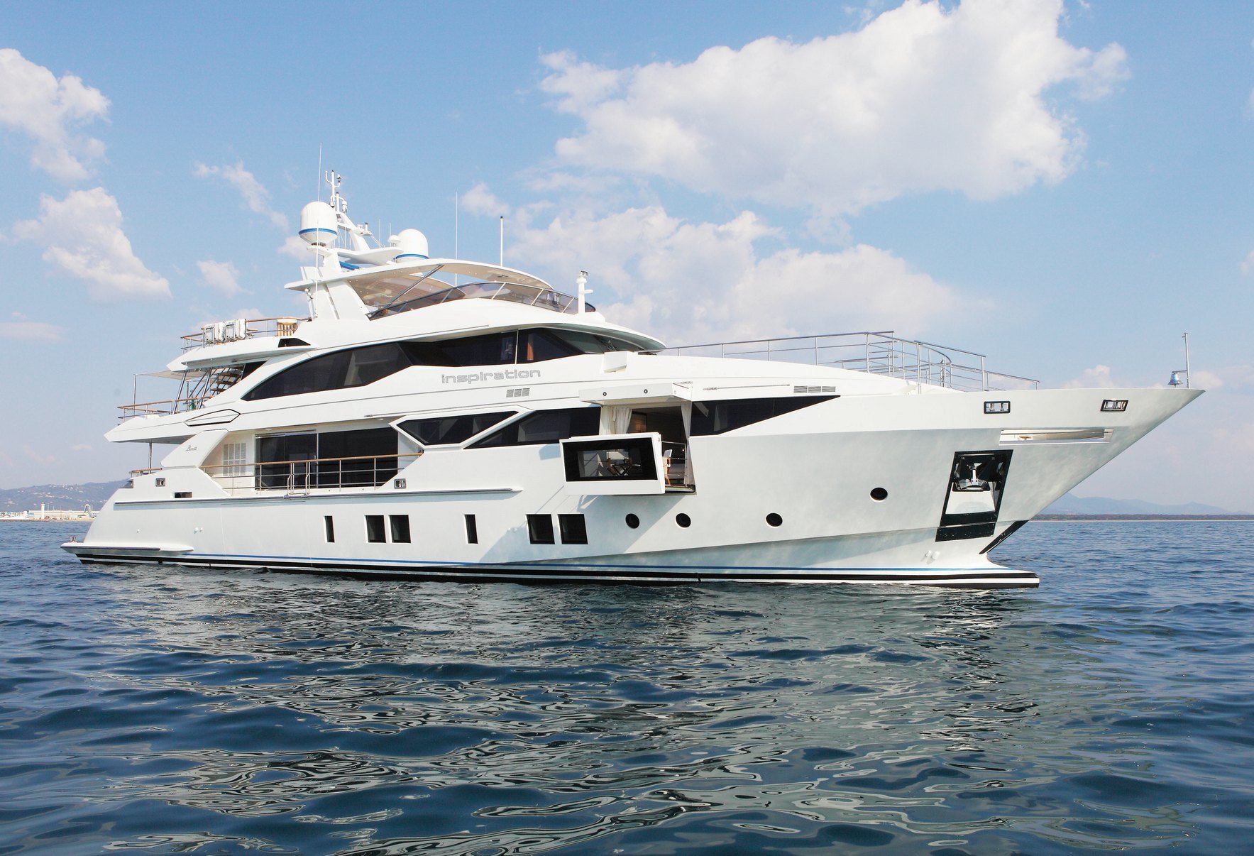 INSPIRATION yacht exterior profile