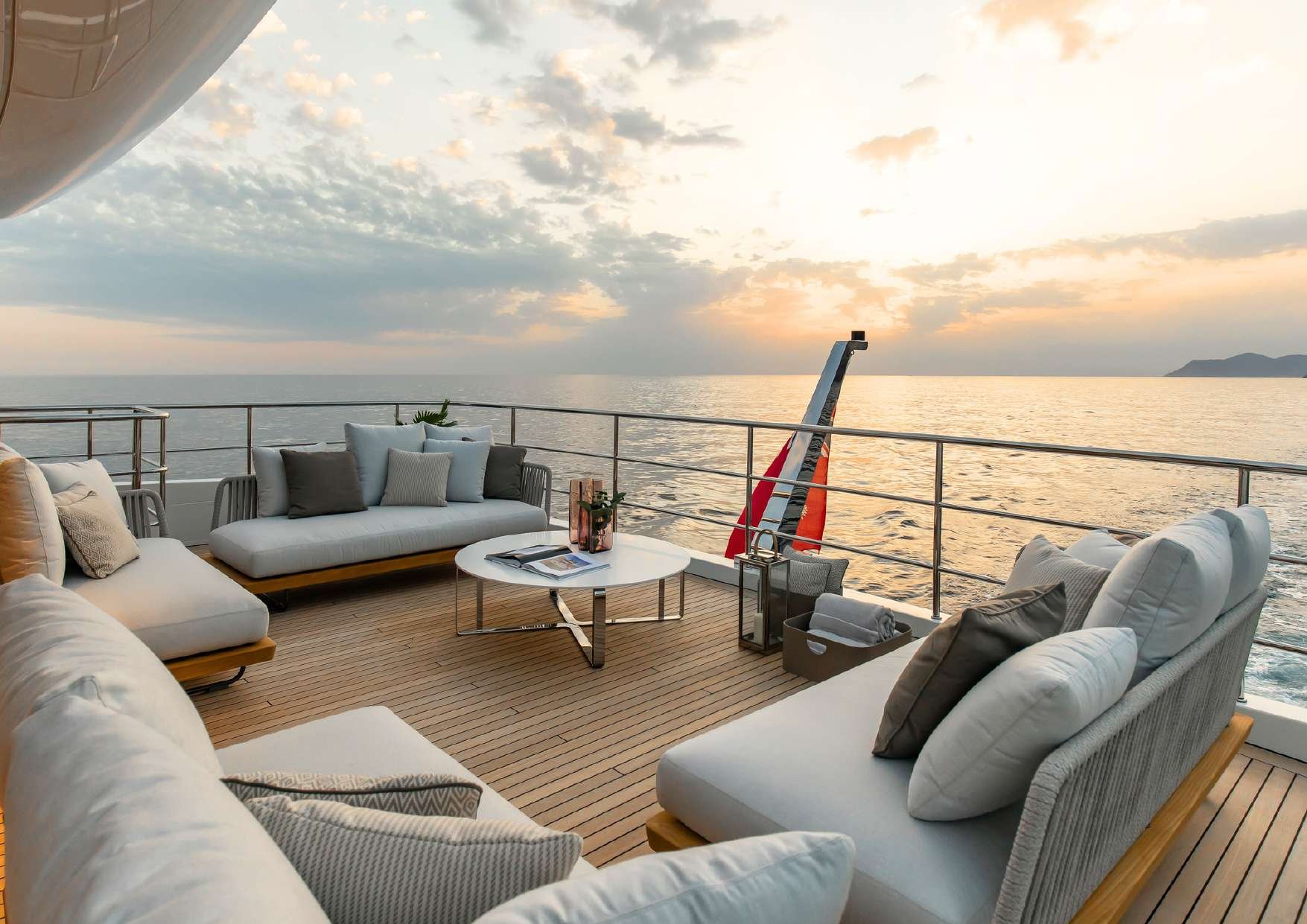 LEGEND yacht detail photo