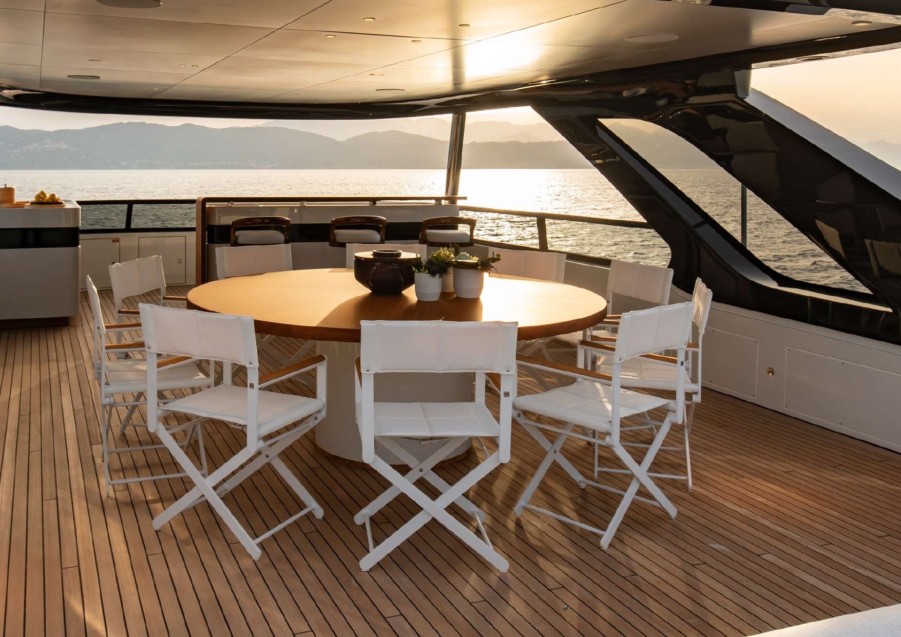 LEGEND yacht detail photo