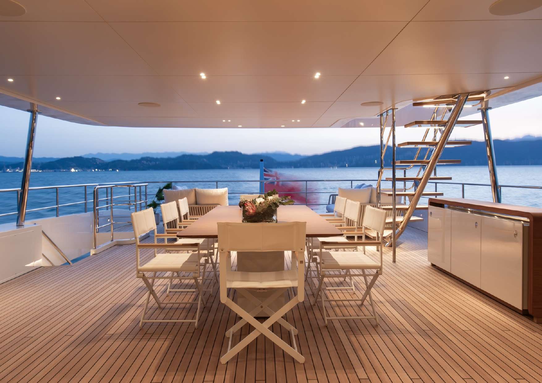 LEGEND yacht detail photo