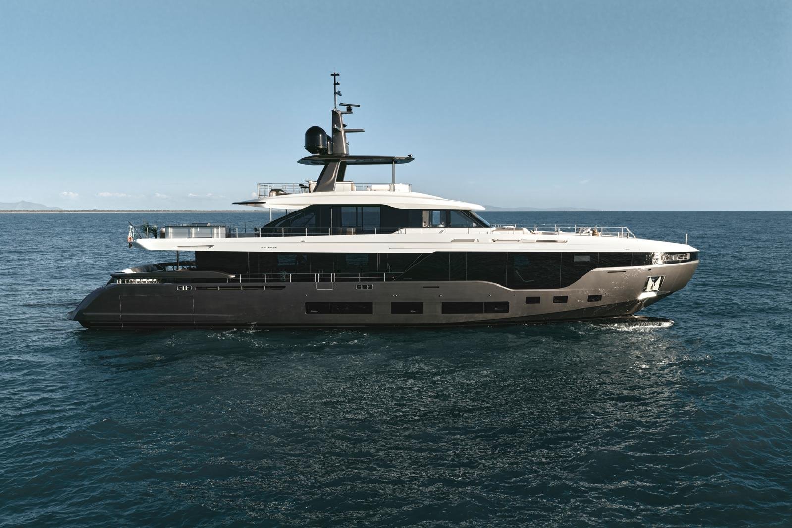 ILMA yacht exterior profile