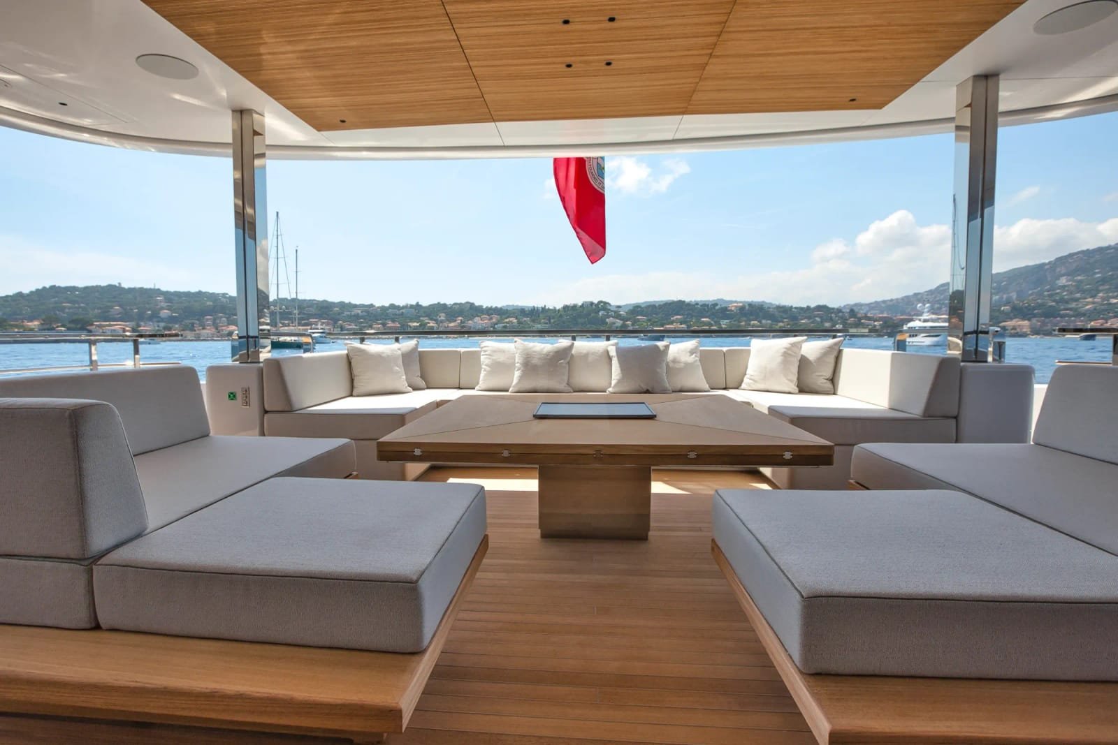 Extra Time yacht detail photo