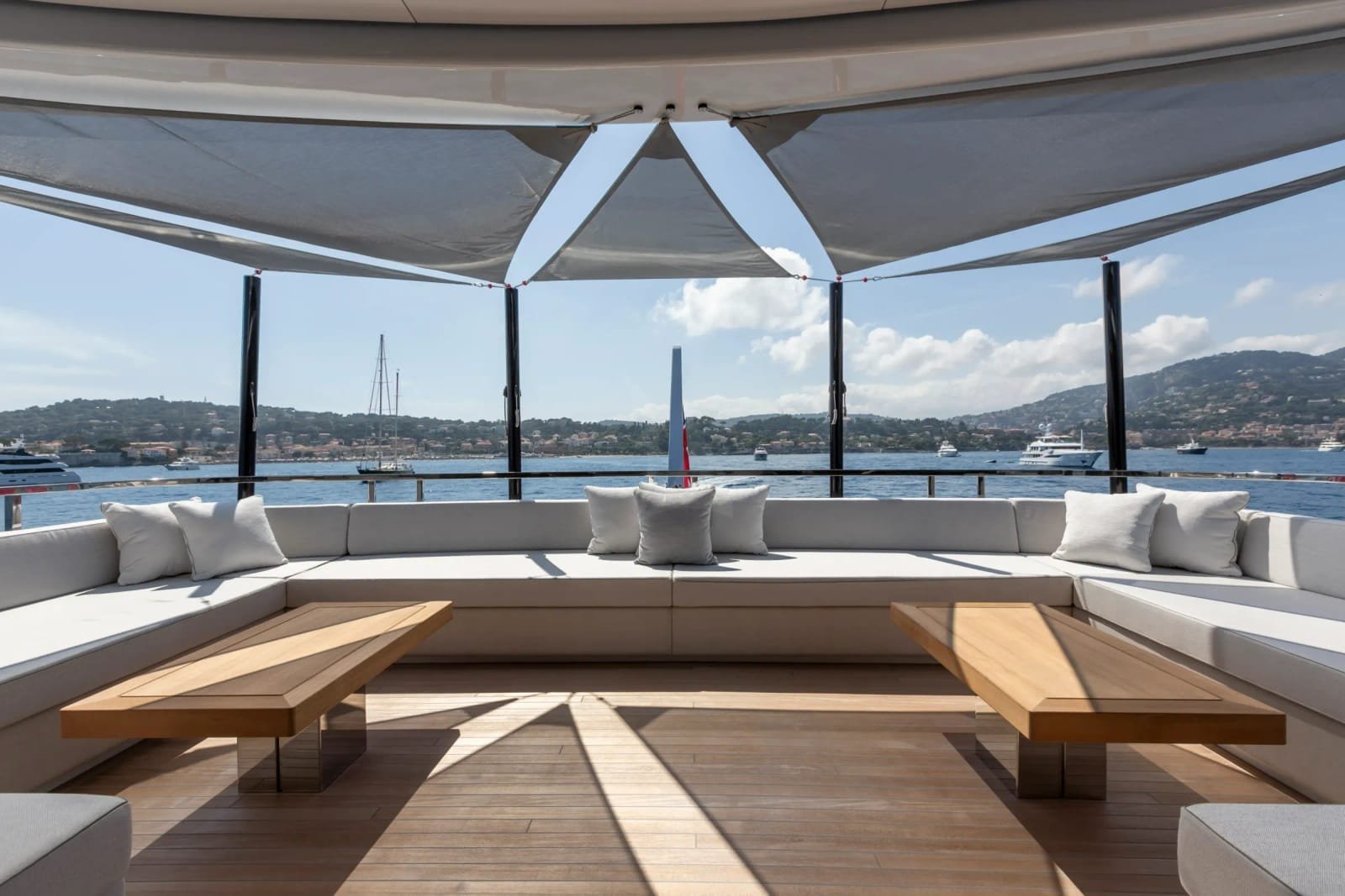 Extra Time yacht detail photo