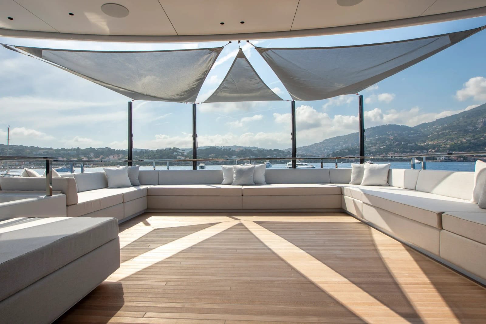 Extra Time yacht detail photo