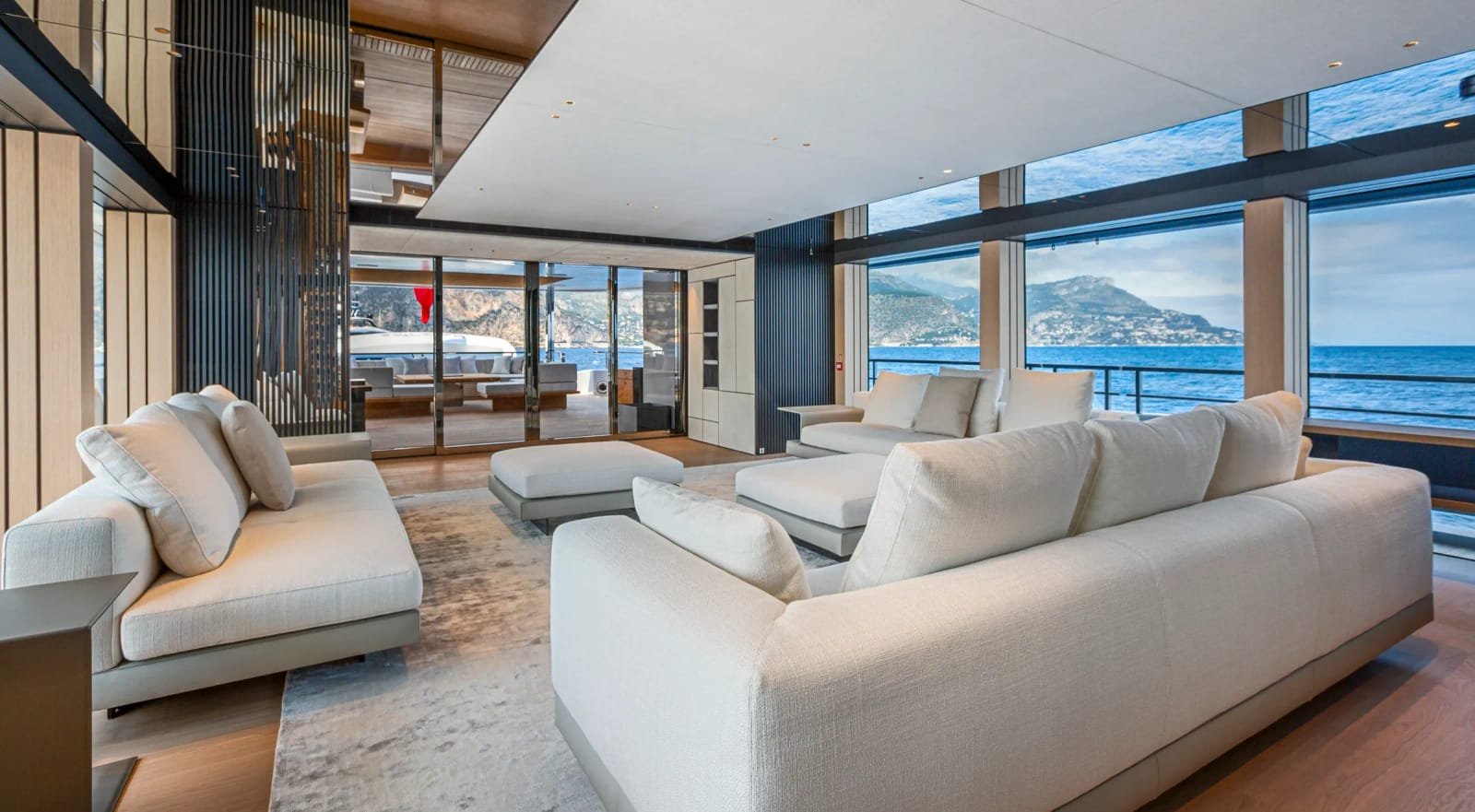 Extra Time yacht detail photo