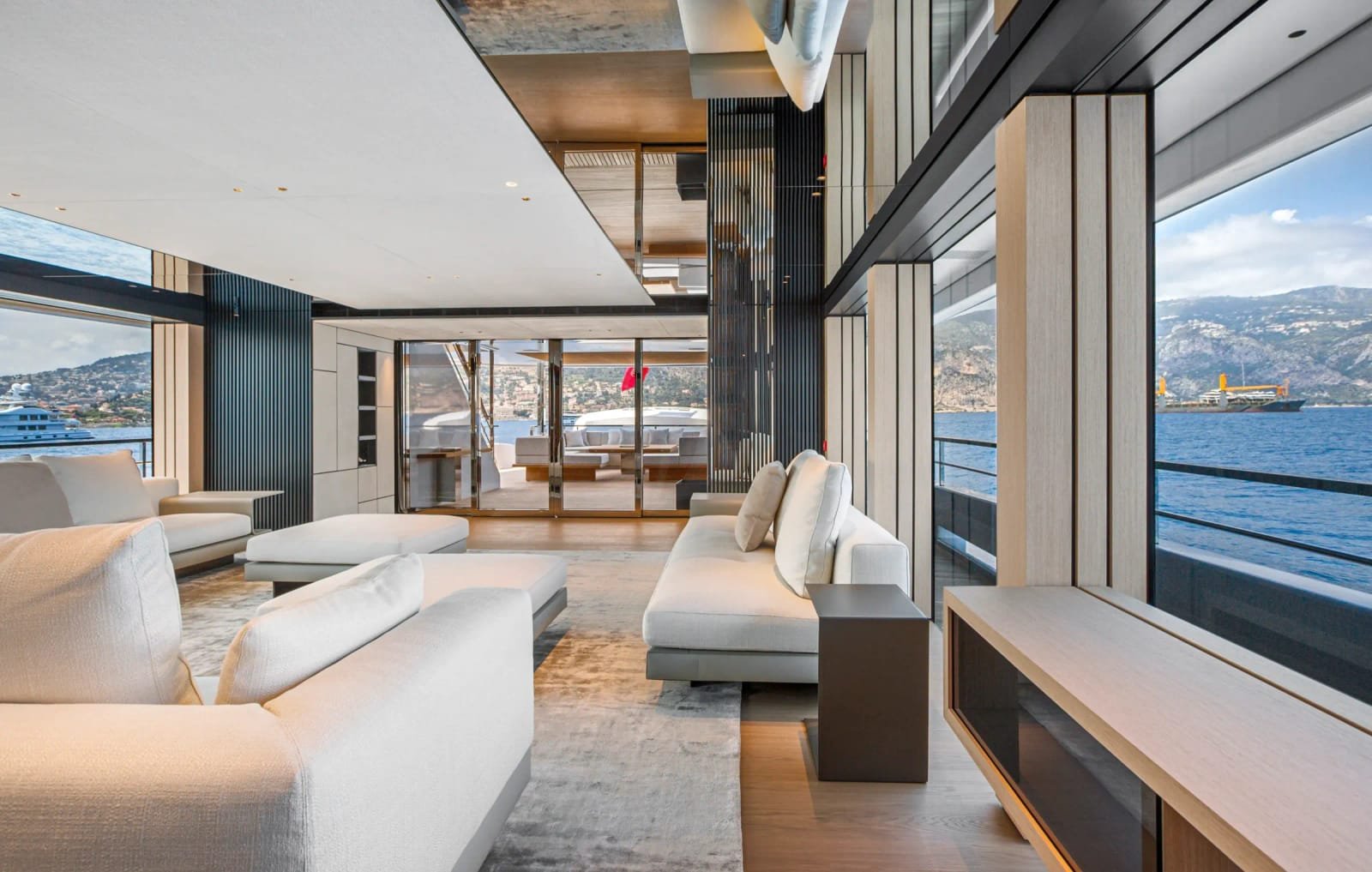 Extra Time yacht detail photo