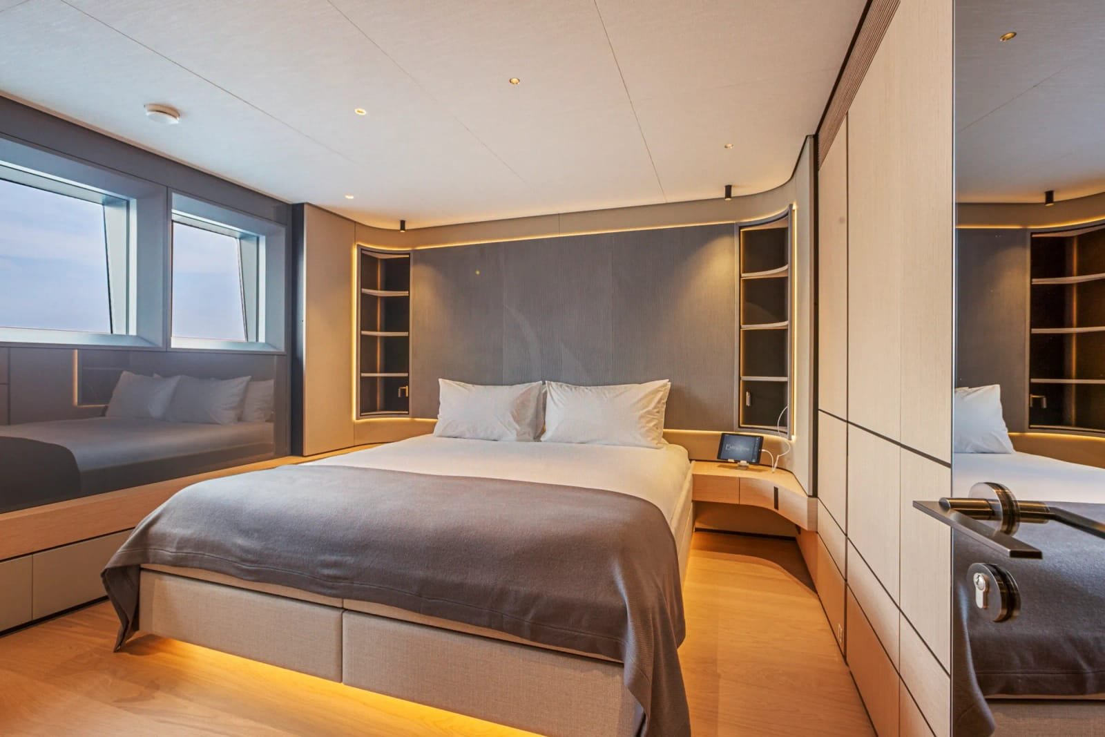 Extra Time yacht detail photo