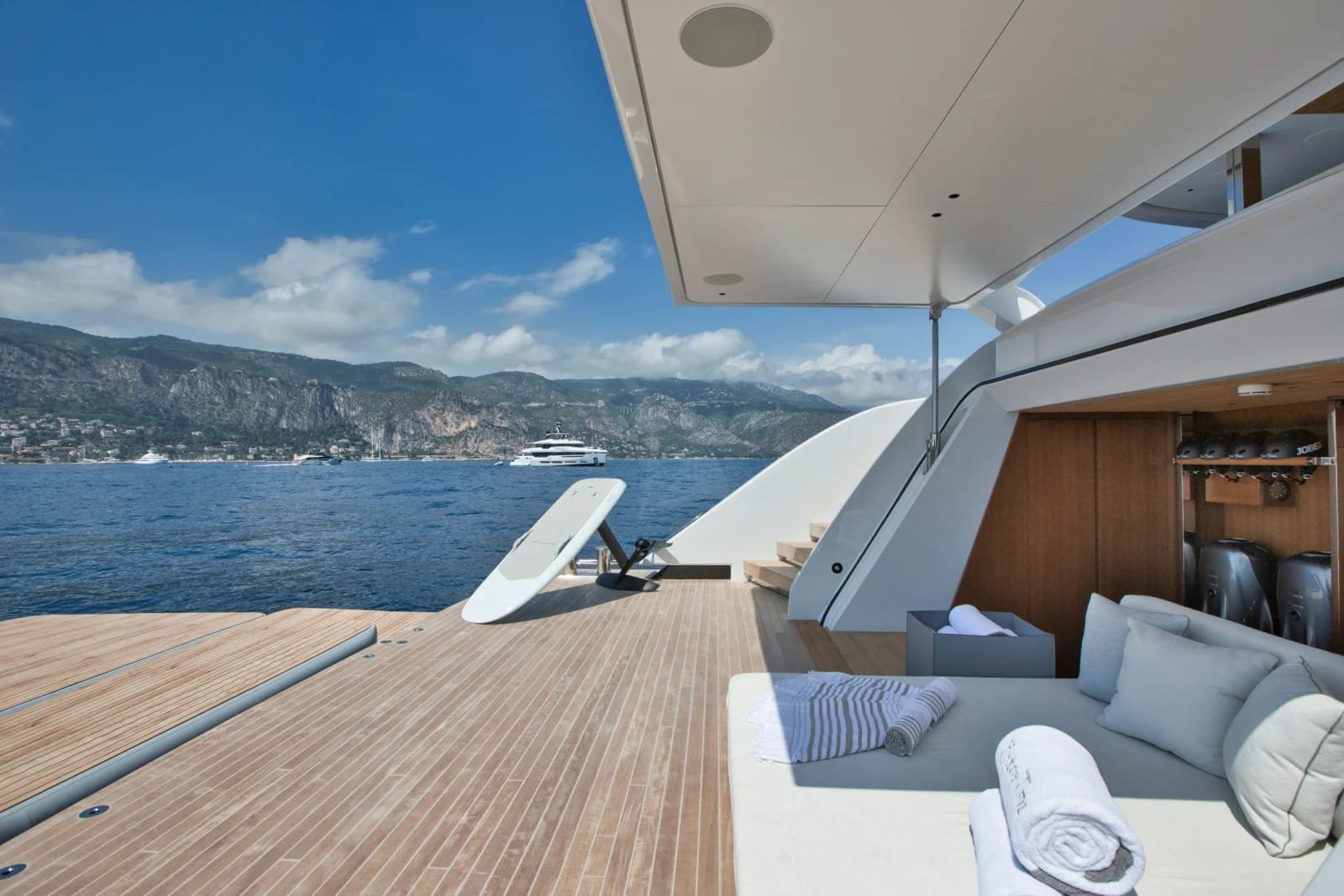 Extra Time yacht detail photo