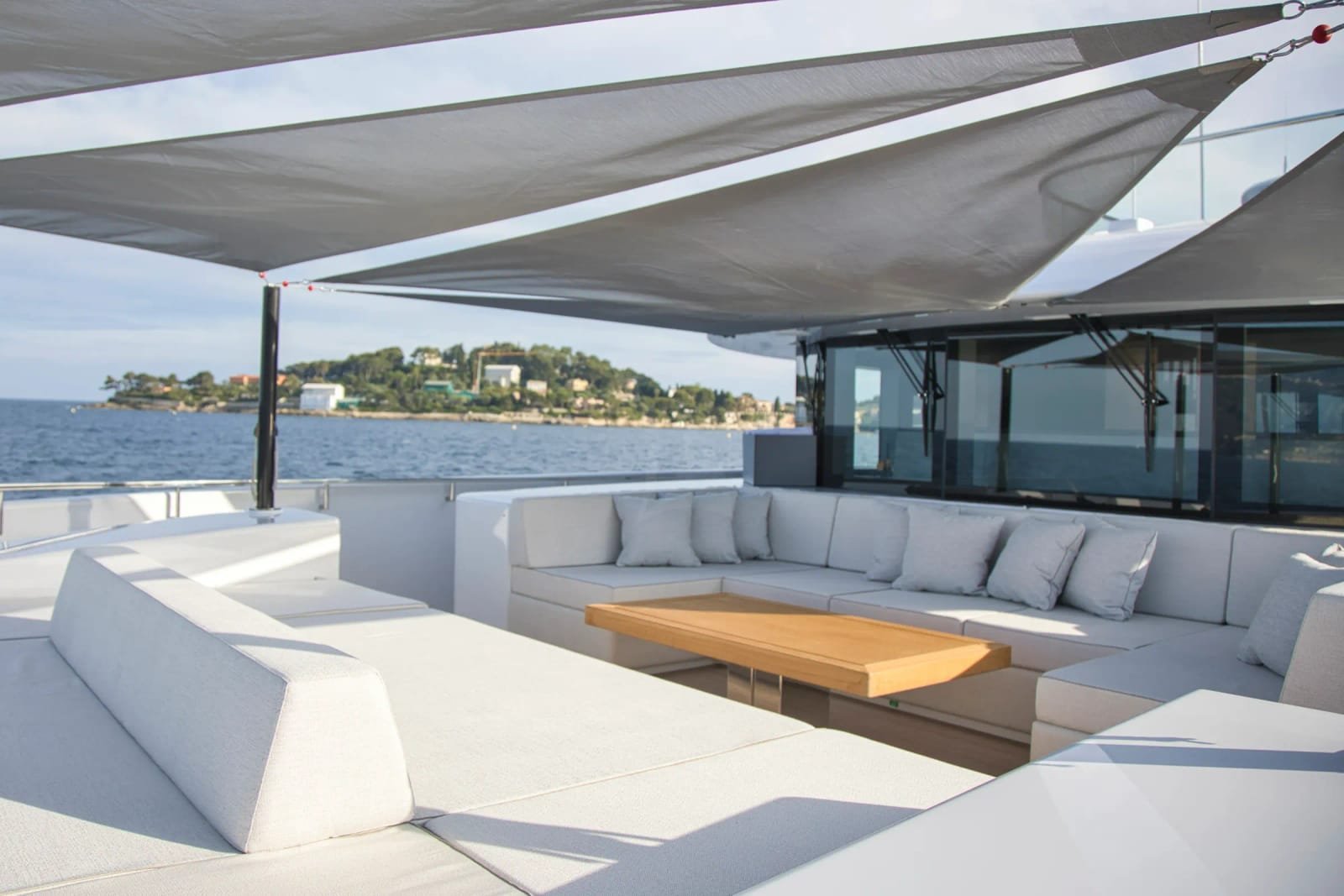 Extra Time yacht detail photo
