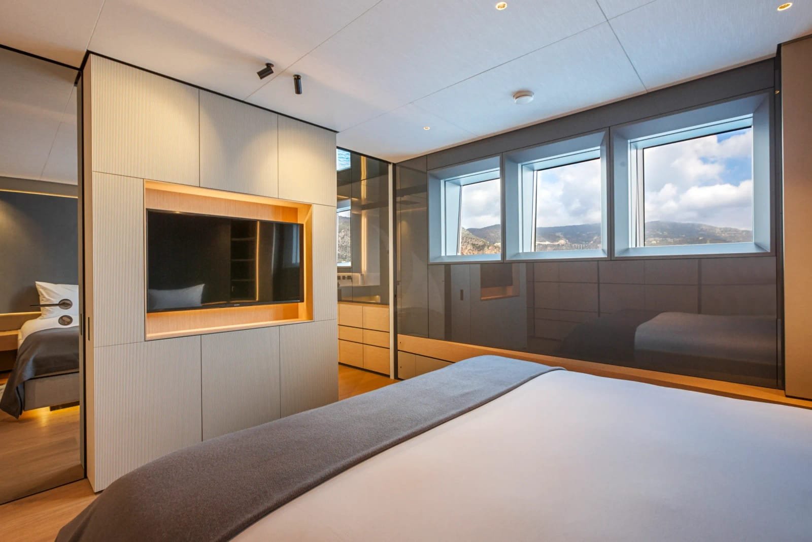 Extra Time yacht detail photo
