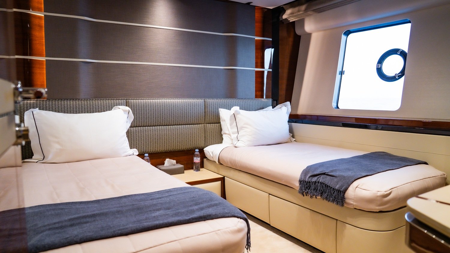 Anka yacht detail photo