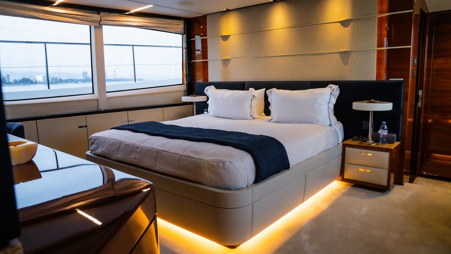 Anka yacht detail photo