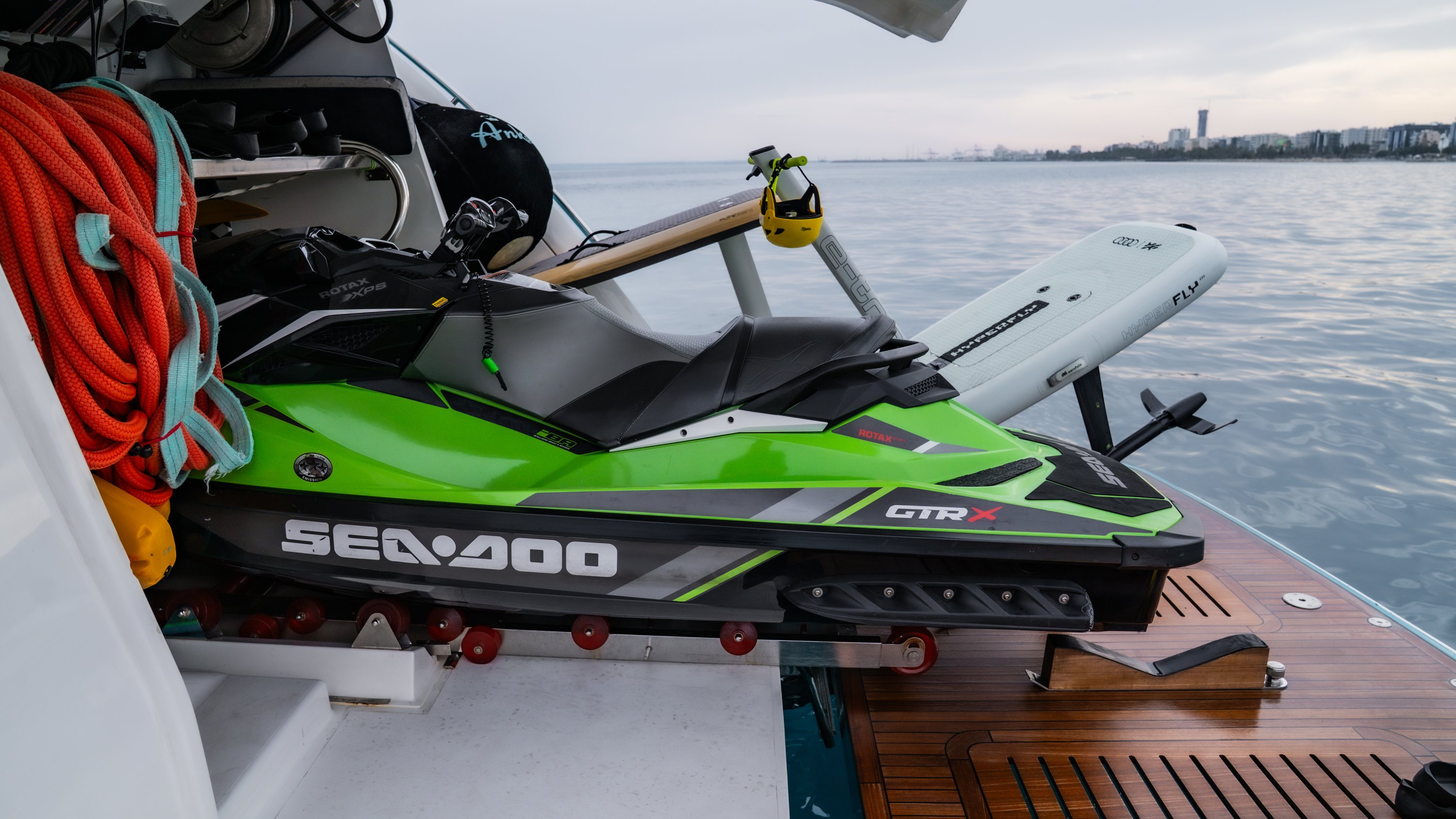 Anka tenders & water toys image 2