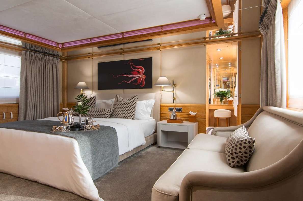 Bella Stella yacht detail photo