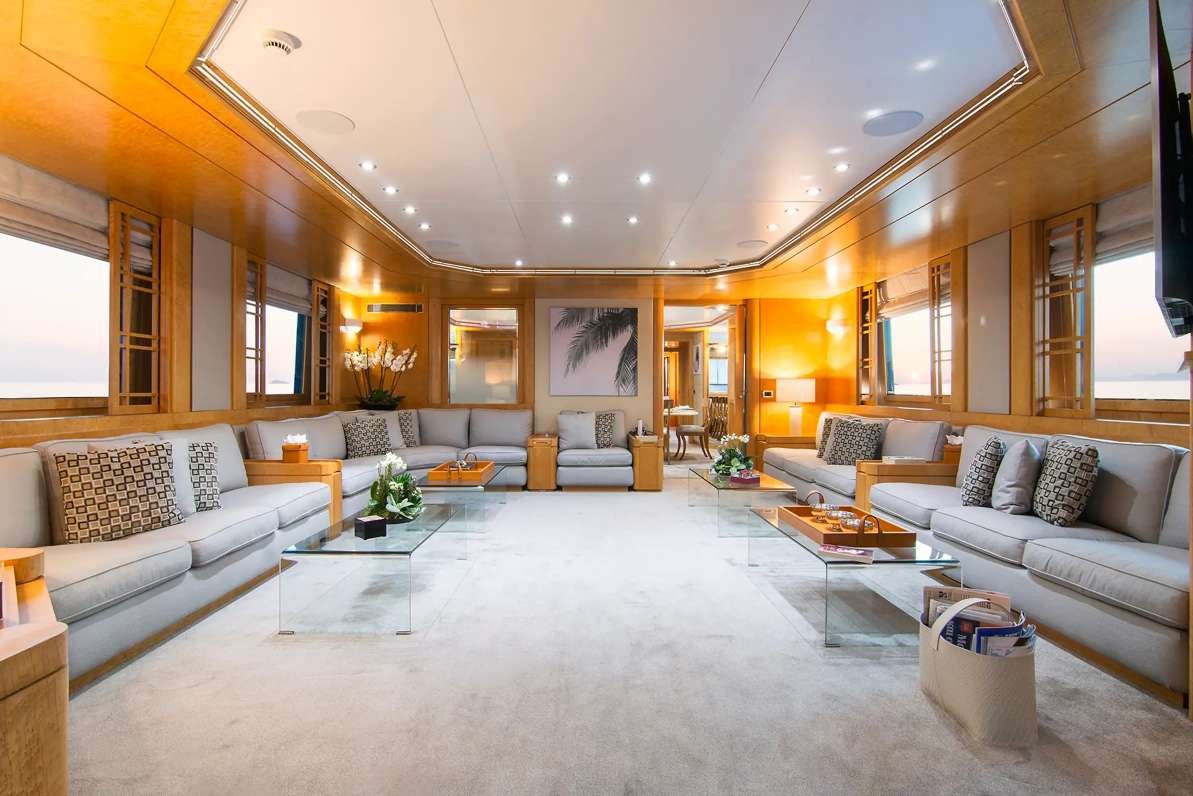 Bella Stella yacht detail photo