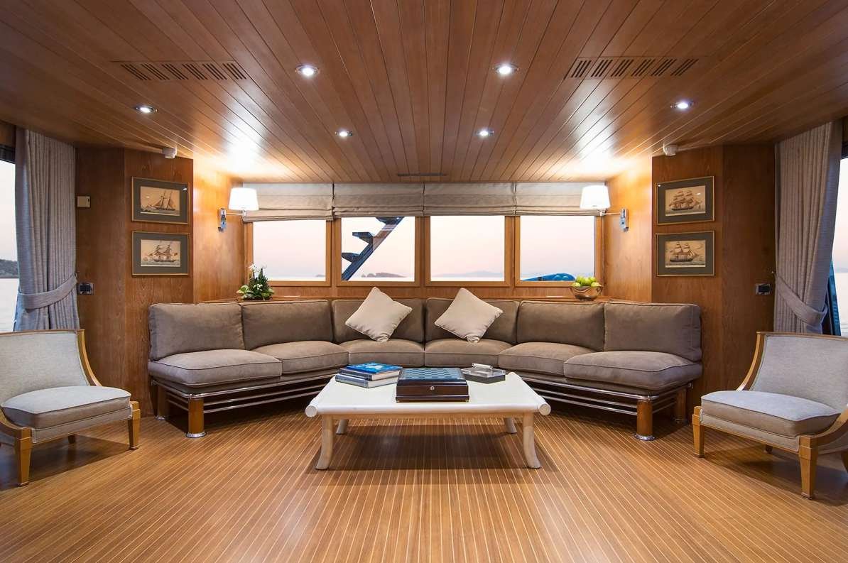 Bella Stella yacht detail photo