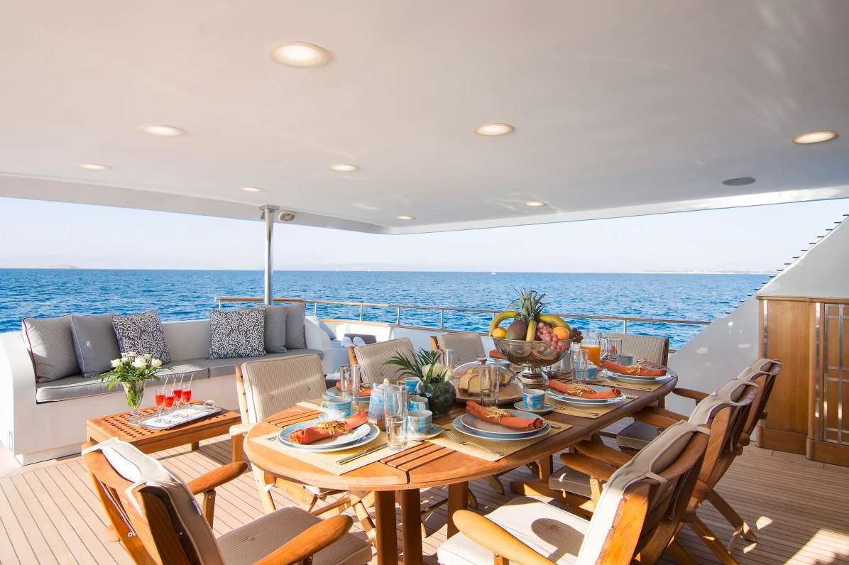 Bella Stella yacht detail photo