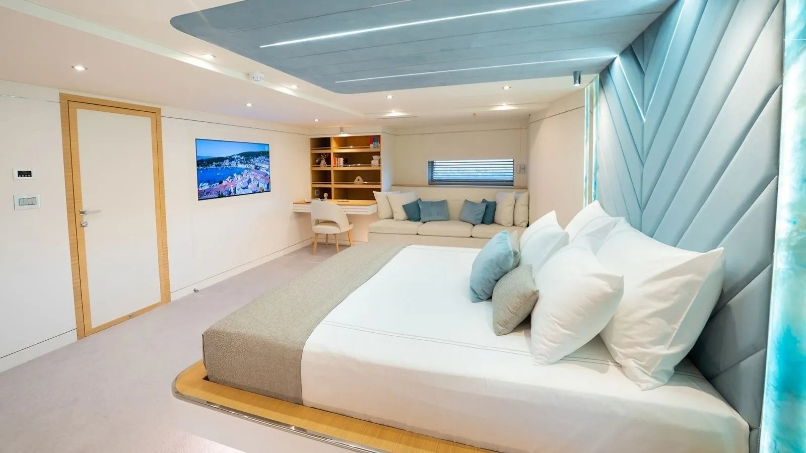 Renata yacht detail photo