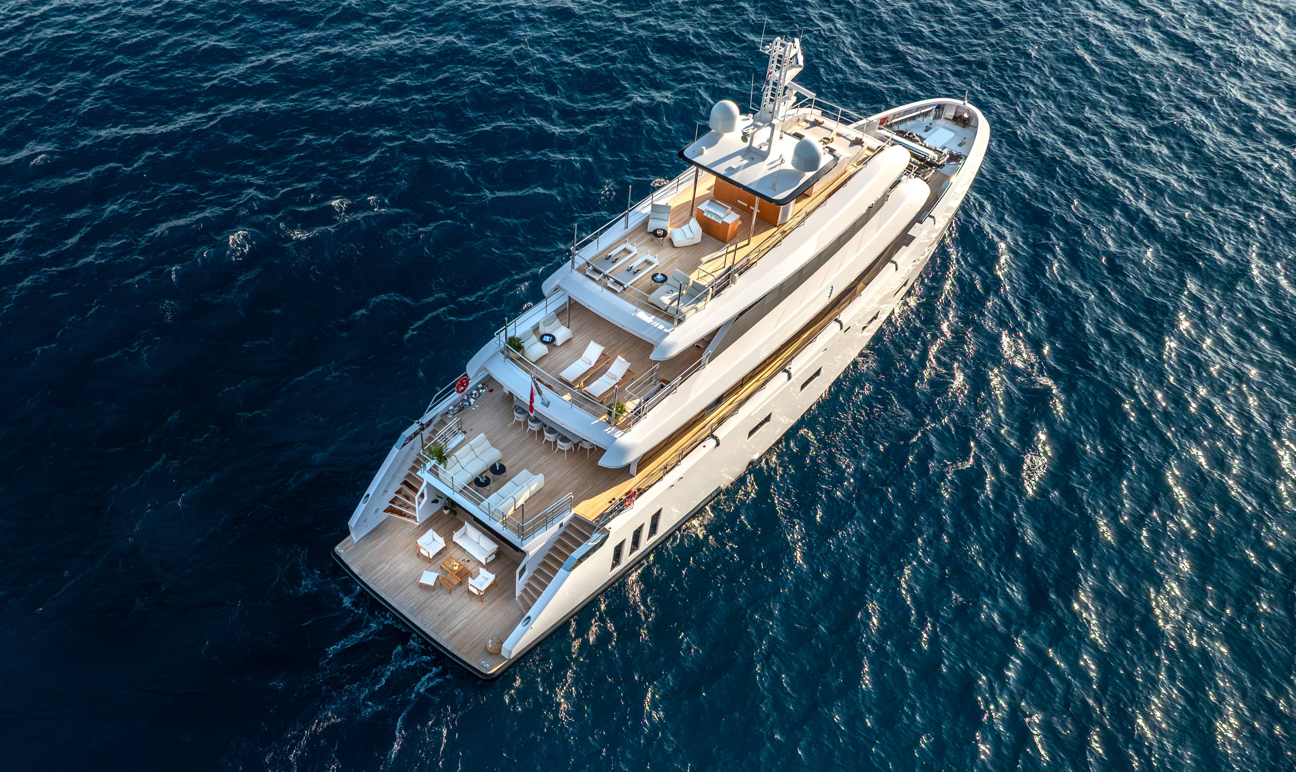 Renata sundeck lounge