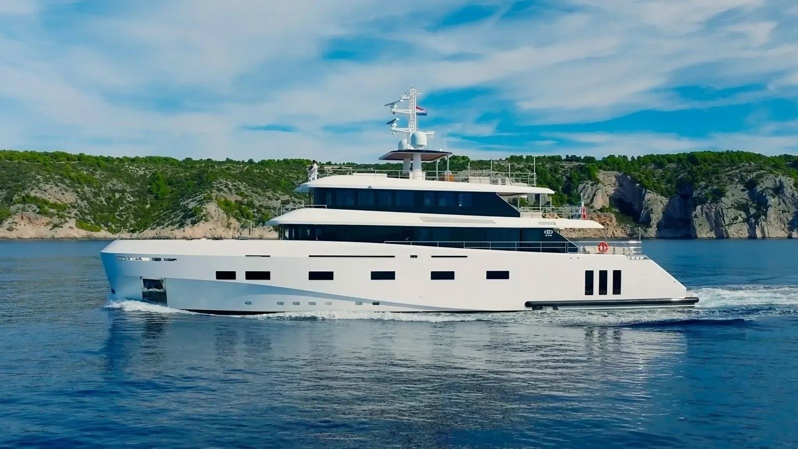 Renata yacht detail photo