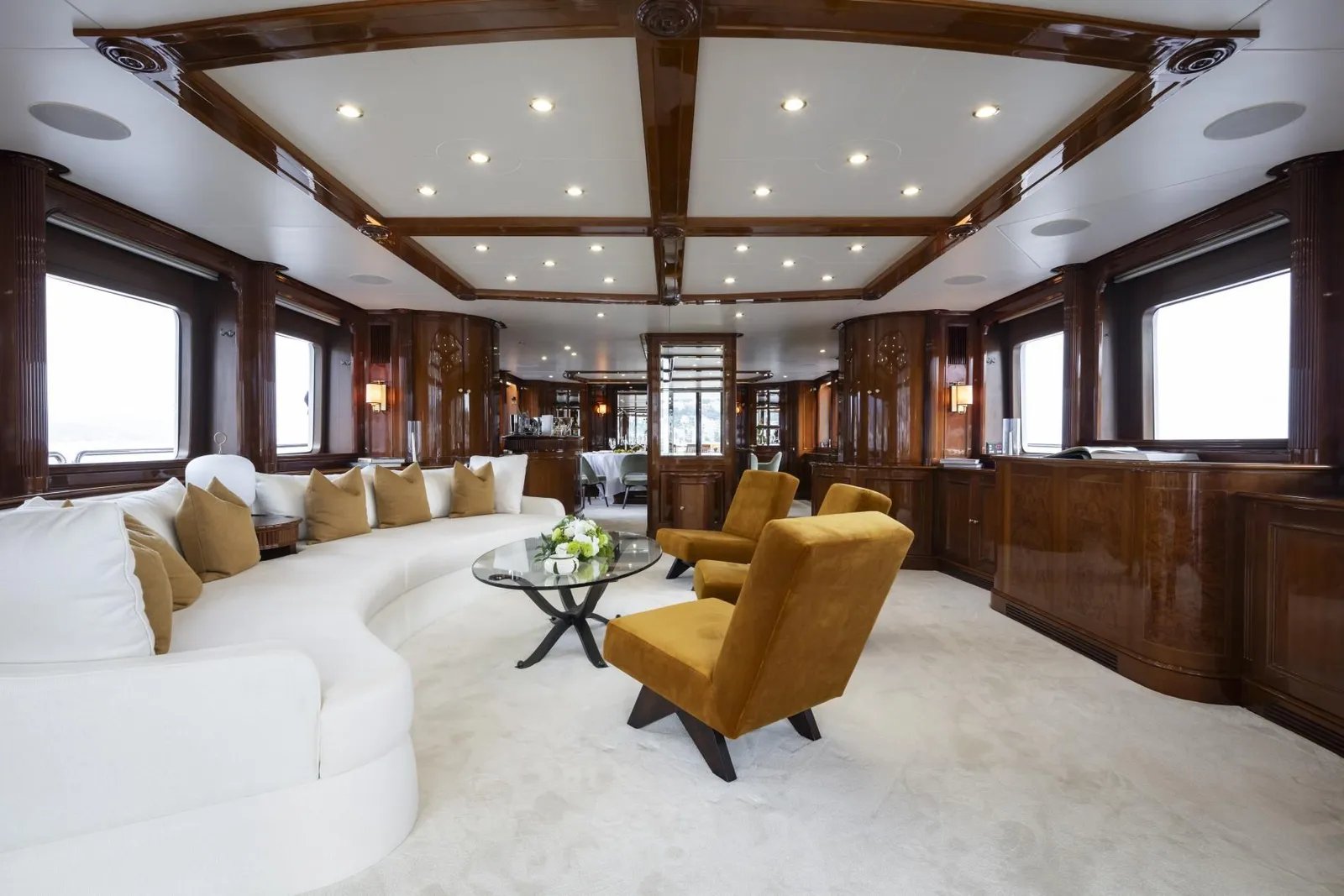 Loulou yacht detail photo