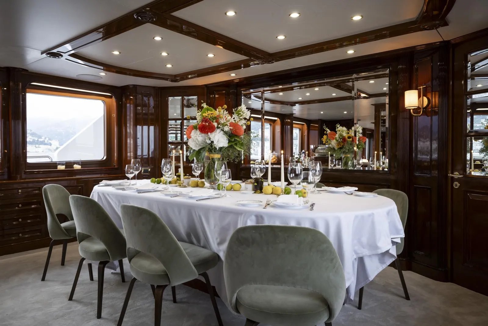 Loulou yacht detail photo