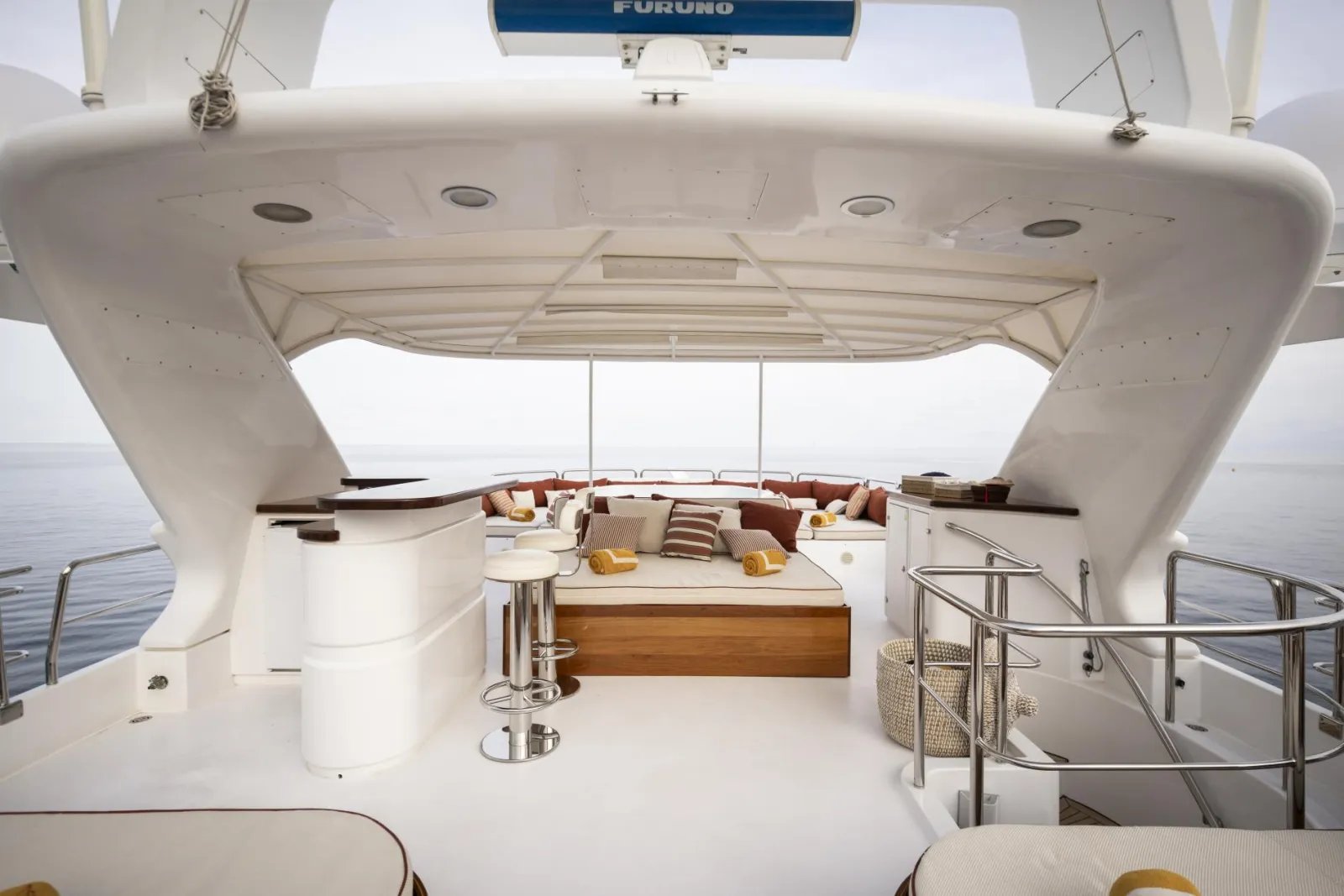 Loulou yacht detail photo