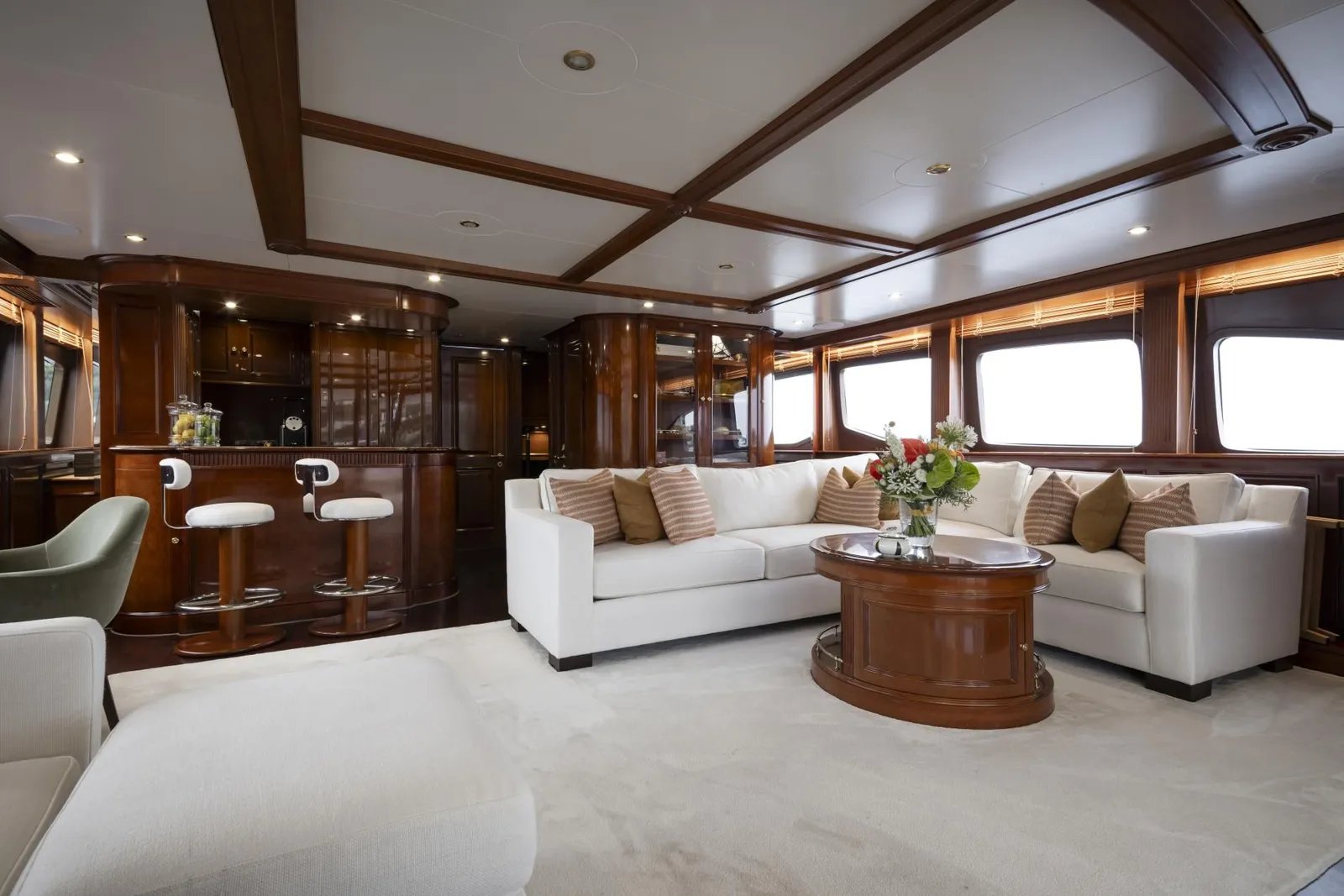 Loulou yacht detail photo